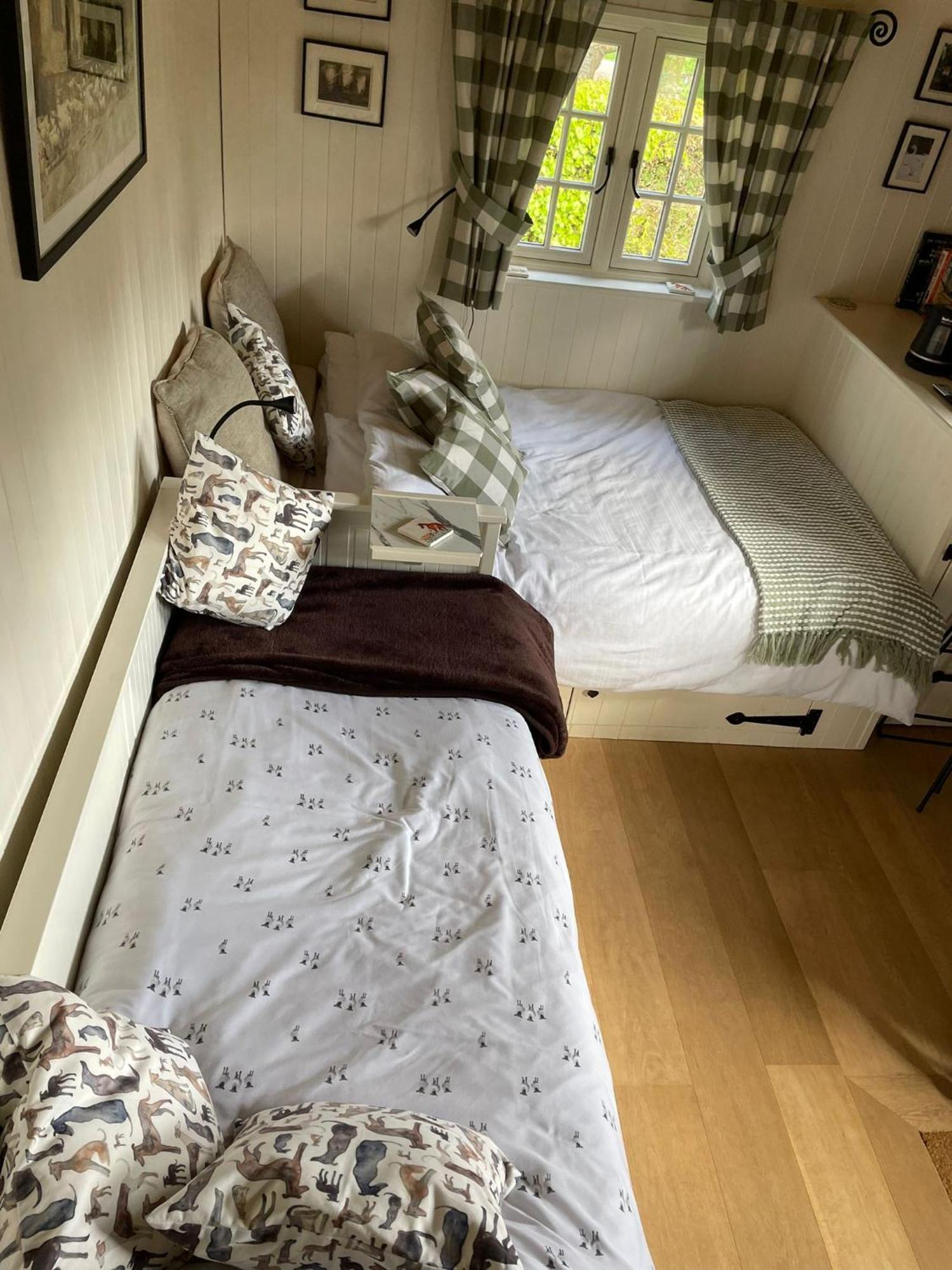 Weston  Beautiful Shepherd'S Hut - Lois Weedon מראה חיצוני תמונה